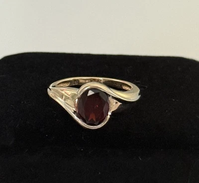 14K Gold Garnet Gemstone Solitaire Band Ring Size 4.5 - Image 1 of 4