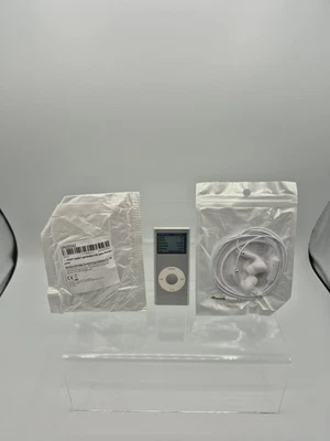 Apple Ipod Nano 2nd Generation 4gb Silver - Image 1 of 4