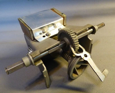 CLEAN COX GAS DUNE BUGGY ENGINE & DRIVE TRAIN-PULL START--GOOD COMPRESSION - Image 1 of 4