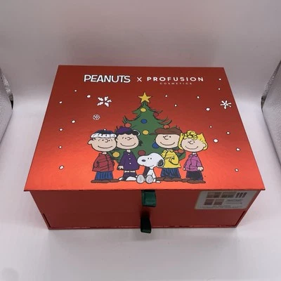 Peanuts Profusion Cosmetics Case Holiday - Image 1 of 4