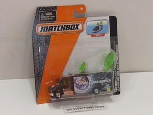 MATCHBOX REAL WORKING RIGS FREIGHTLINER CLASS M2 106 SATELLITE TRUCK FREE SHIP - Picture 1 of 2