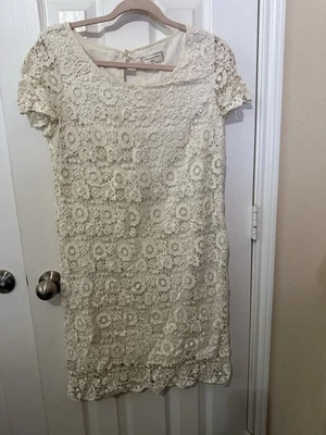 Vestido Moulinette Soeurs Anthropologie tamanho 6 creme crochê renda evento clássico - Imagem 1 de 4