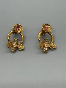 Vintage Avon Gold Tone Flower & Bee Pierced Earrings - Picture 1 of 5