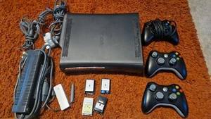 Microsoft Xbox 360 bundle. TESTED. - Picture 1 of 7