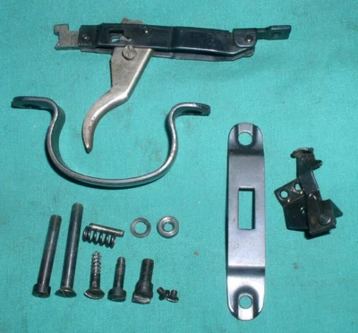 Anschutz Model 1418/1518 .22 Bolt Action Rifle TRIGGER/GUARD/SAFETY/ETC TJ4401 - Image 1 of 4