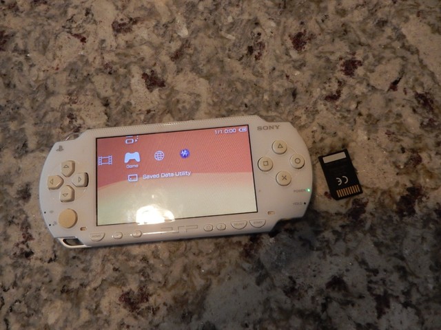  Sony PlayStation Portable Core (PSP 1000) - (Renewed) : Video  Games