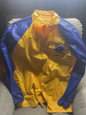 VINTAGE SAN DIEGO CHARGERS 1980’s STADIUM GIVEAWAY RAIN JACKET NEW LARGE!!! Cover