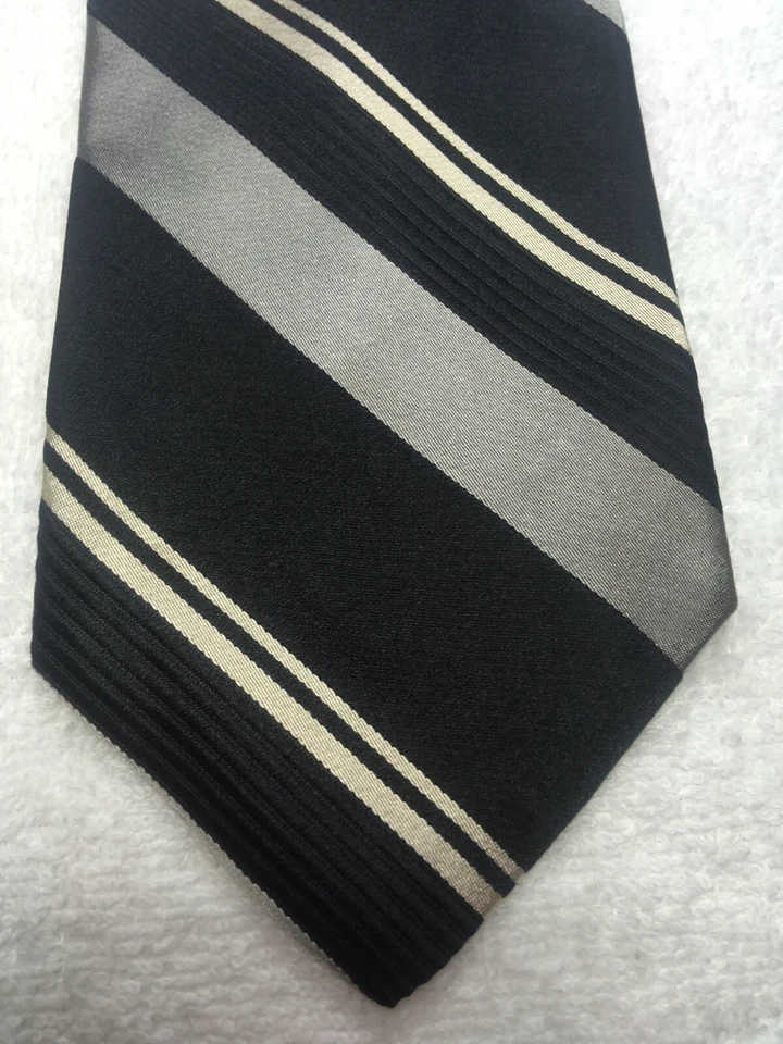 CORBATA HOMBRE JONES NEW YORK RAYAS NEGRAS Y GRISES 3,75 X 59 Foto 1 de 4