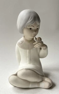 Porceval Girl Sitting with Snail on Hand Made in Spain 5.25" Tall TC - Picture 1 of 9