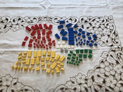 VINTAGE LEGO Bricks & Blocks - PRIMARY COLORS 150 PLUS Pieces - Image 1 of 4