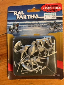 Ral Partha Personalities Velociraptors and Pack Mistress 01-712 - Picture 1 of 1