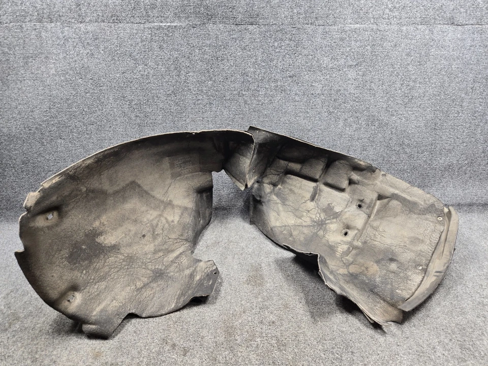 2008 - 2016 奥迪 S5 前右挡泥板衬里闪光灯原始设备制造商 — 第 1/4 张图片