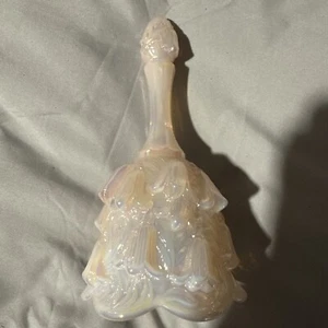 Fenton Pink Iridescent " Lily Of The Valley " Temple Bell - Picture 1 of 5