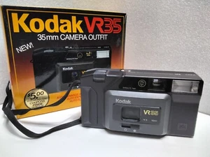 Fotocamera vintage Kodak VR35 35 mm K60 con cinturino e scatola - Foto 1 di 7
