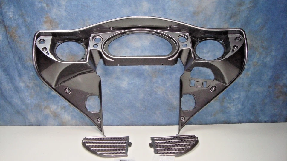 Indian Inner Painted Dash Kit Cloud Grey Roadmaster 111 Chieftain 2881774-692 Z2 - Image 1 of 4