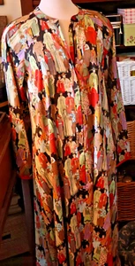 NEW Natori Dynasty Mandarin Full Zip Caftan Robe Size Medium SATIN COLORFUL - Picture 1 of 9
