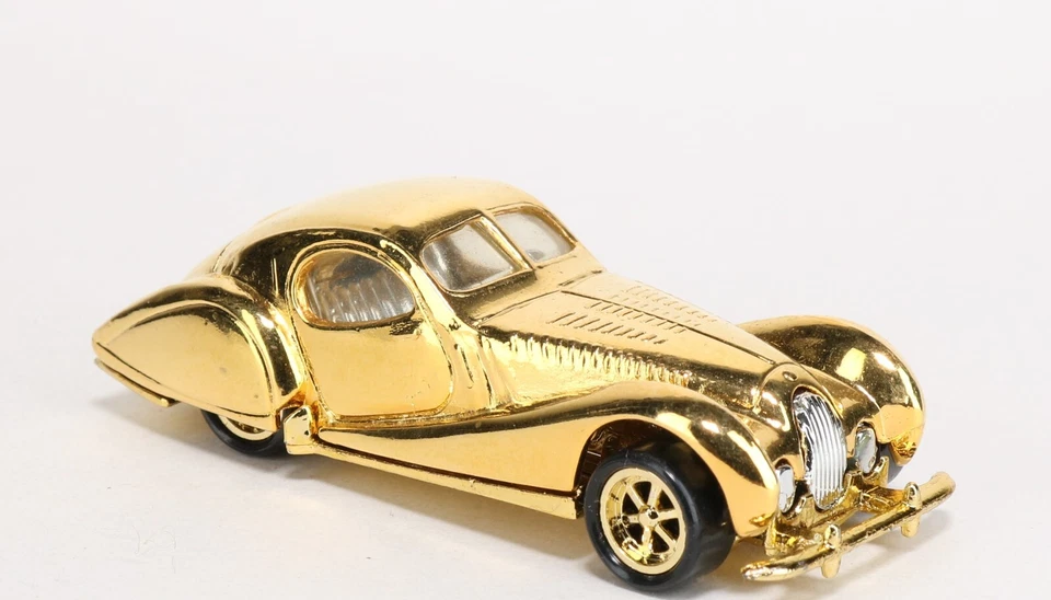 HOT WHEELS TALBOT LAGO, FAO SCHWARZ 24K GOLD CLASSICS SET CAR - Image 1 of 4