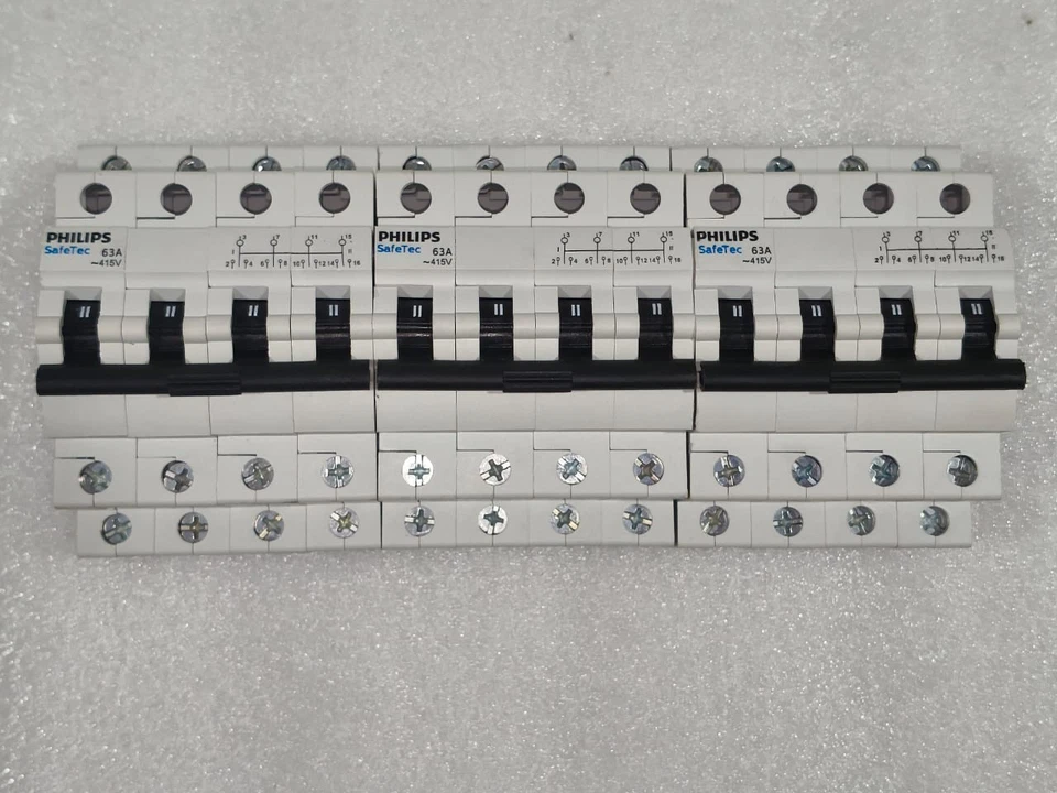 PHILIPS SAFETEC 63A MCB CAMBIO 415 4 POLOS PAQUETE DE 3 PIEZAS GRATIS RÁPIDO Foto 1 de 4