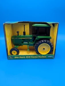 1/16 John Deere 4040 Tractor Ertl - Picture 1 of 9