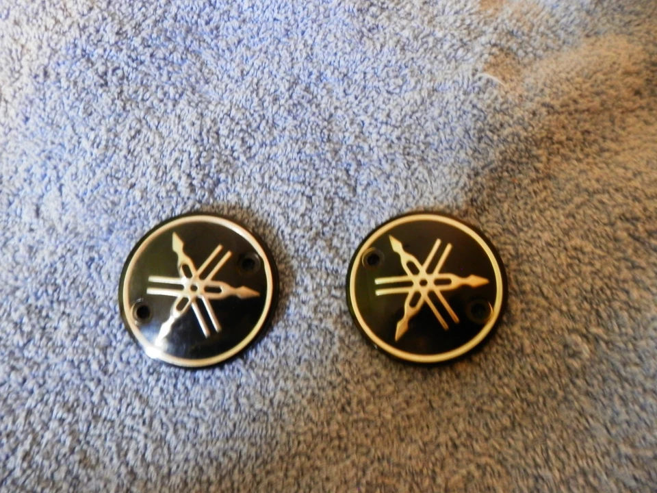 Yamaha YJ1 YJ2 YDS2 YDS3  YD3 TDT1 YA6 YM1 NOS  Gas tank Emblems 137 24161 00 - Image 1 of 1