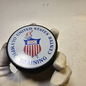 UNITED STATES OLYMPIC TRAINING CENTER VINTAGE PUCK MADE IN SLOVAKIA VEGUM MFG. - Picture 1 of 9