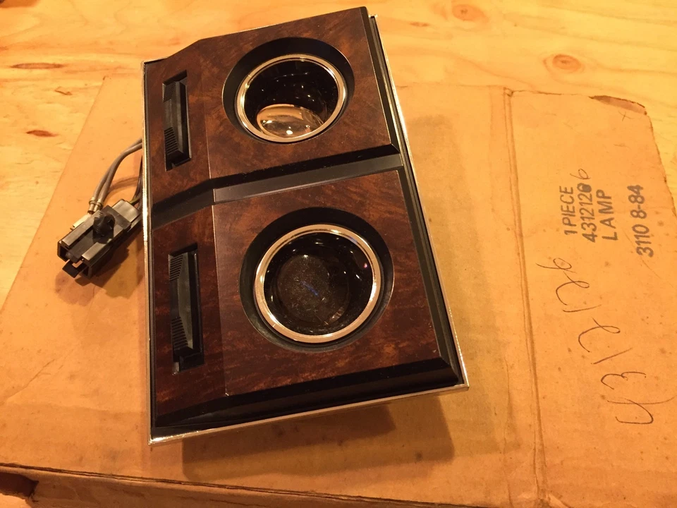 1985-89 CHRYSLER LEBARON GTS LANCER NOS MOPAR OVERHEAD MAP READING LIGHT 4312126 - Изображение 1 из 1