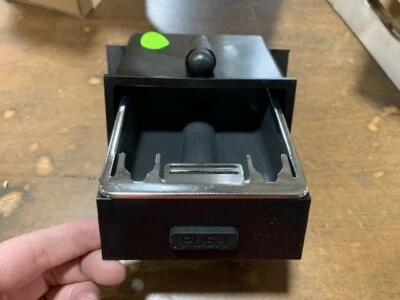 FITS 1995-1999 BUICK RIVIERA ASHTRAY ASM F/FLR CNSL 25557437 -  NEW OEM 25557437 - Image 1 of 4