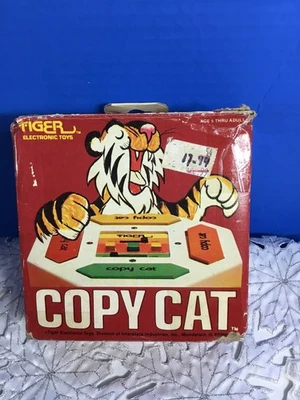 VINTAGE 1979 TIGER ELECTRONICS COPY CAT Electronic GAME TESTED  WORKS Orig Box - Image 1 of 4