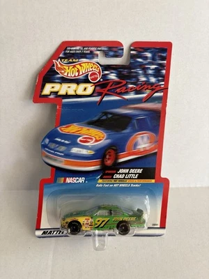 Coche diecast John Deere Chad Little #97 Team Hot Wheels Pro Racing NASCAR Foto 1 de 4