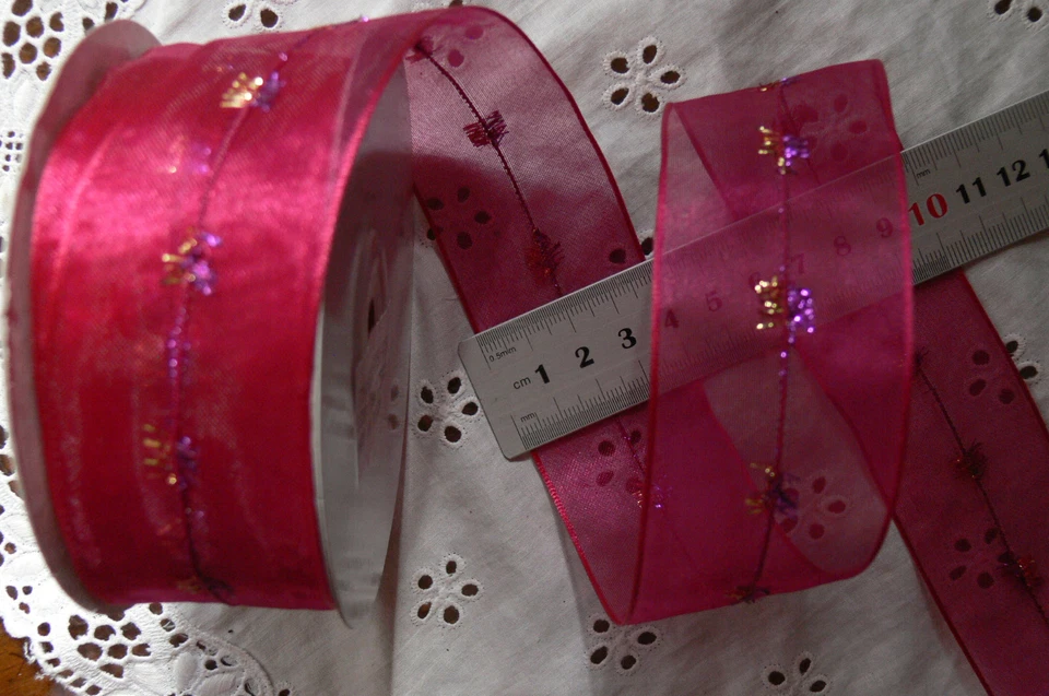 ROSE PINK with Embellished Stitched Centre Sheer 5Metres Wired Edge 40mmWide H6D - image 1 of 2