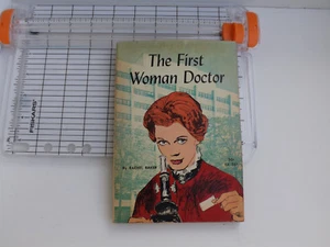 Vintage Die erste weibliche Ärztin von Rachel Baker Scholastic TX247 5. Druck 1965 PB - Bild 1 von 3