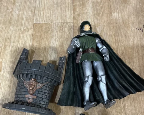 Diamond Select Marvel Doctor Doom Figure Cover