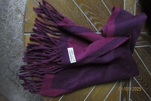 Amicale 100% Cashmere two tone purple Fringed soft winter Scarf 60 X 12-NWOT - Picture 1 of 6