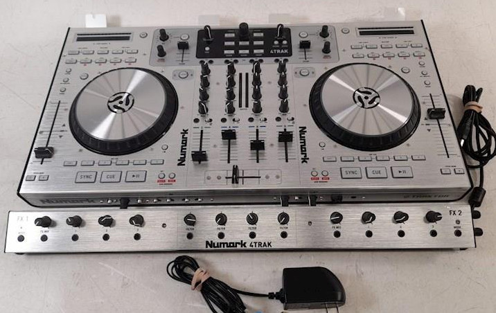 Numark MIX TRACK QUAD 4ch DJコントローラー希少品 Numark MIX TRACK QUAD 4ch DJコントローラー希少品 楽器・機材