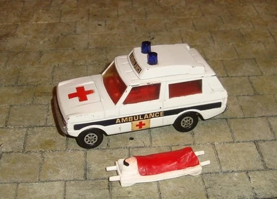 "VIGILANT" RANGE ROVER AMBULANCE- CORGI  WHIZZWHEELS -UNBOXED MADE IN GT BRITAIN - Image 1 of 4