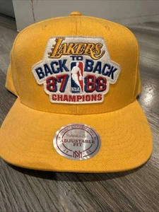 LAKERS x Mitchell & Ness Snapback Back to Back 87-88 NBA Championship RARE Gold  - Picture 1 of 11