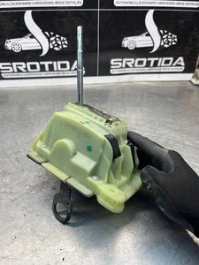 Mercedes-Benz C W203 2002 Schaltkulisse a2032678524 2002 kW NIC25135 - Bild 1 von 4