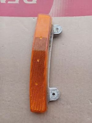 2003 05 NISSAN 350Z BUMPER REFLECTOR SIDE MARKER LIGHT LAMPS  RH  OEM - Image 1 of 3