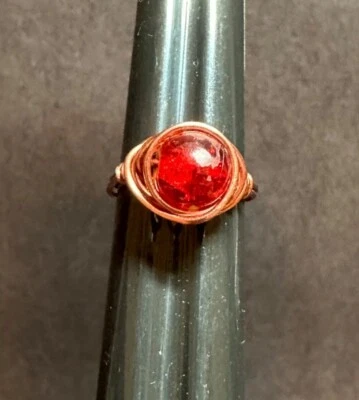 Anillo de cuentas rojas envoltura de alambre de cobre hecho a mano tamaño 5,5 Foto 1 de 4
