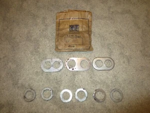1932 33 1934 38 1942 1946 1948 Oldsmobile 8 NOS Intake Exhaust Gasket Kit 555401 - Picture 1 of 2