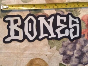 Bones Wheels Powell Peralta Sticker Skate Surf Bmx Nos. Glänzende Silberfarbe 7 Zoll - Bild 1 von 1