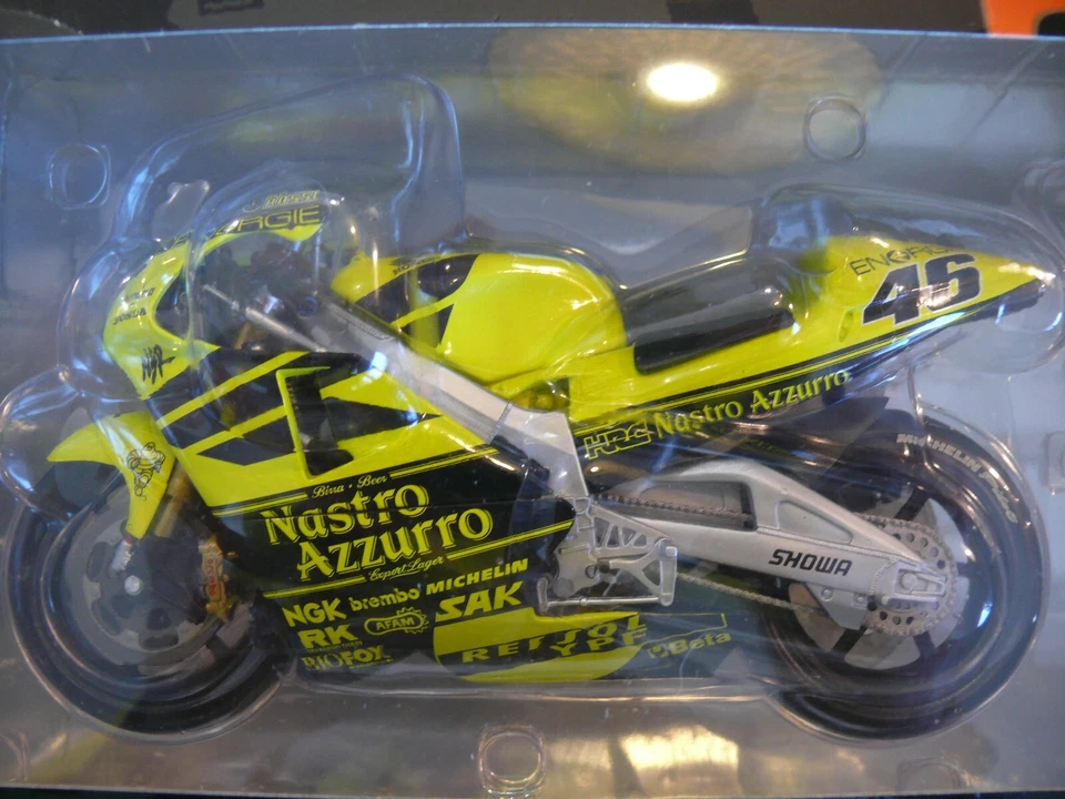 1/12 Minichamps Valentino Rossi Collection 2001 Honda NSR500 Test bike . - Image 1 of 4