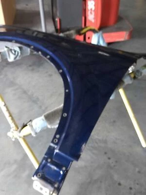 Guardabarros delantero izquierdo usado se adapta a: Audi Q7 2019 delantero izquierdo grado A Foto 1 de 4