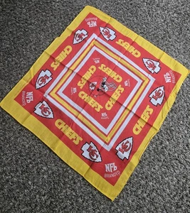 Vintage Kansas City Chiefs Bandana NFL 90s USA- 19 X 19 - Picture 1 of 5