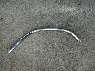 Buick Wildcat LeSabre 1966 lado del pasajero derecho rueda delantera bien apertura moldura #2 Foto 1 de 4