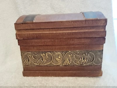 Paper Mache Nesting Box Red Gold Grape Motif 9"L 6.5"H 5.5"W Made In Philippines - Image 1 of 4