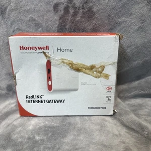 Honeywell Home RedLink THM6000R7001 Internet Gateway - Picture 1 of 6