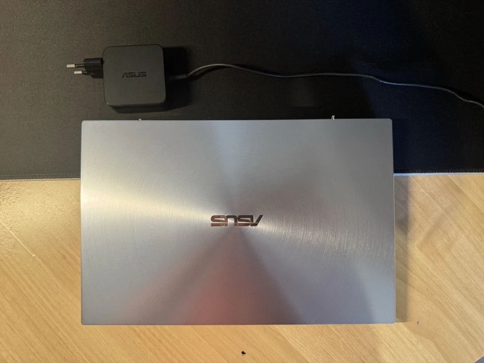 ASUS ZenBook 14 (UX431) - Immagine 1 di 4