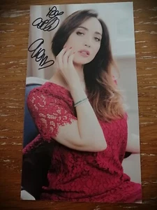 CHIARA FRANCINI AUTOGRAFO ORIGINALE CARTONCINO 13 x 23 cm ATTRICE TV CINEMA - Foto 1 di 5
