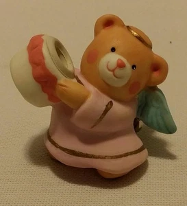 Porzellan Bär Engelsflügel mit Clip - Bild 1 von 8